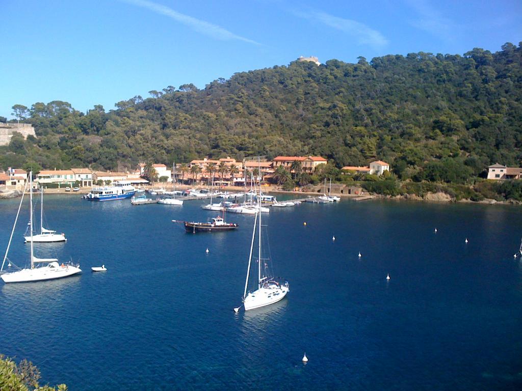 Appartements Les Pesquiers Hyeres Plage Екстер'єр фото