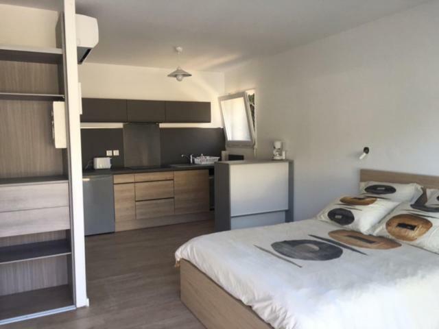 Appartements Les Pesquiers Hyeres Plage Екстер'єр фото
