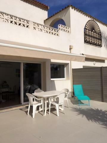 Appartements Les Pesquiers Hyeres Plage Екстер'єр фото